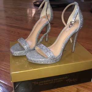 Thalia Sodi Lissy Sliver pumps